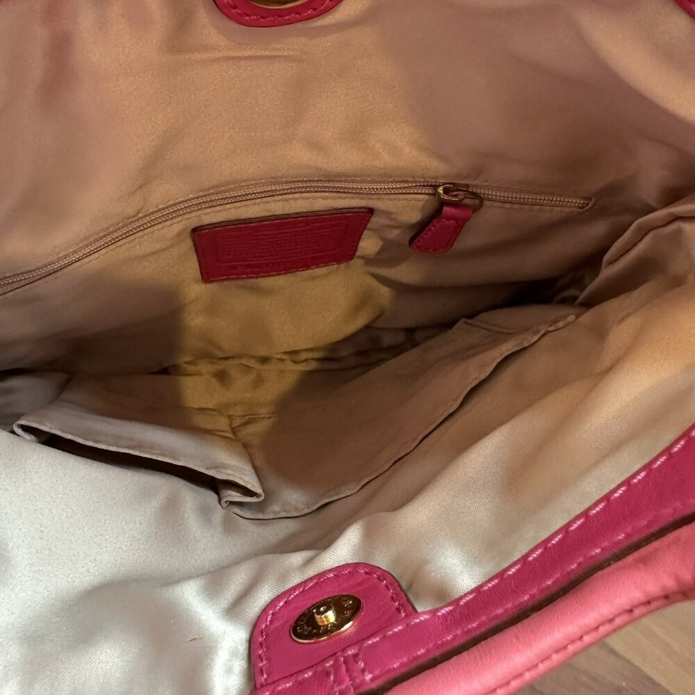 COACH 13388 Bonnie Leather Foldover Crossbody Purse in Pink‎ Adjustable Strap - Picture 6 of 7